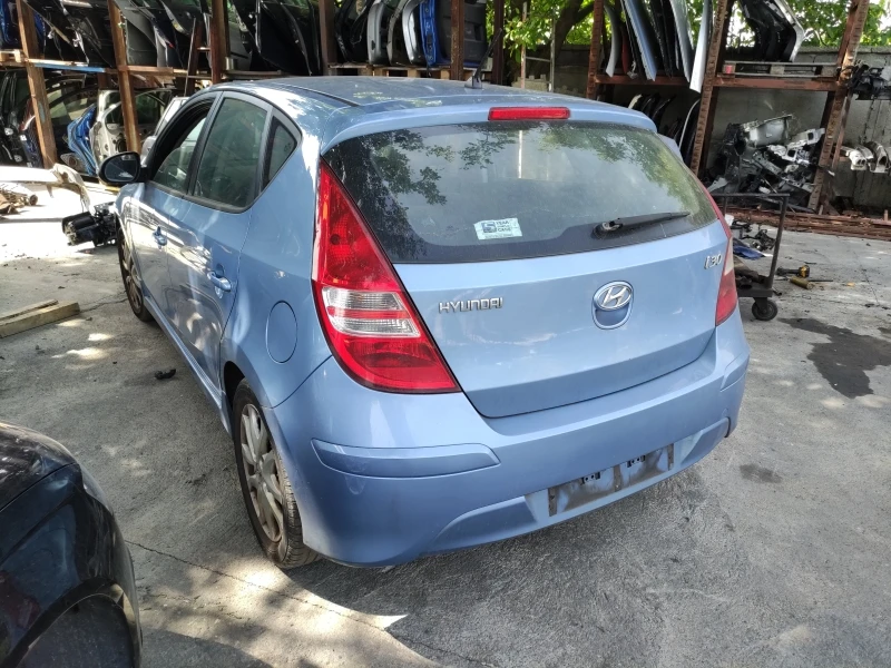 Hyundai I30 1.4i, снимка 4 - Автомобили и джипове - 39858097