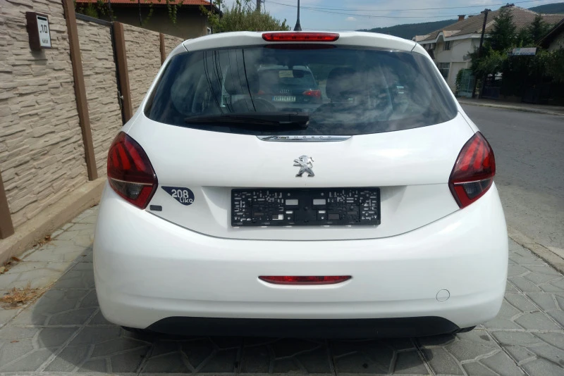 Peugeot 208 1.2i like, снимка 6 - Автомобили и джипове - 45898561