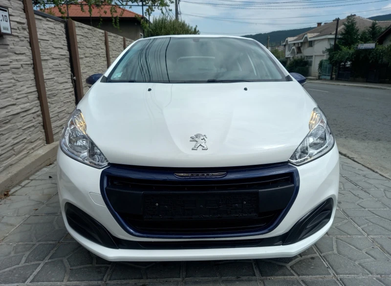 Peugeot 208 1.2i like, снимка 3 - Автомобили и джипове - 45898561