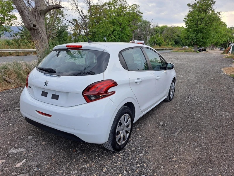 Peugeot 208 1.5 BLUE HDI, снимка 6 - Автомобили и джипове - 47075019