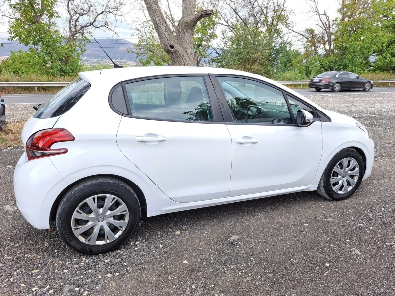 Peugeot 208 1.5 BLUE HDI, снимка 7 - Автомобили и джипове - 47075019