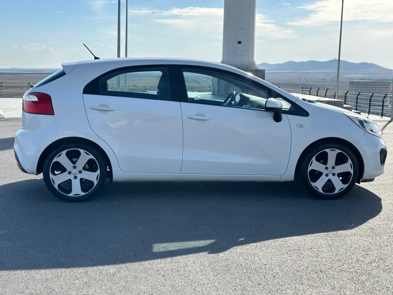 Kia Rio 1.25 Бензин/Газ BRC , снимка 5 - Автомобили и джипове - 47279013