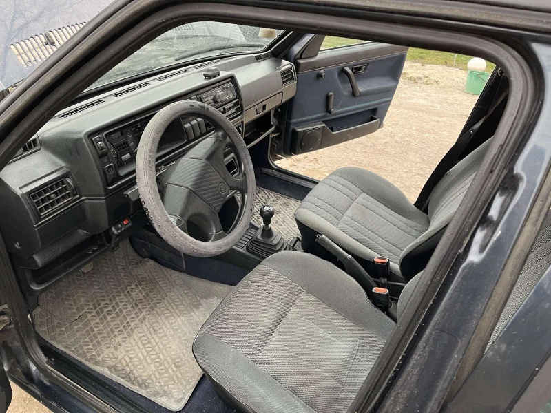 VW Golf, снимка 5 - Автомобили и джипове - 49024037