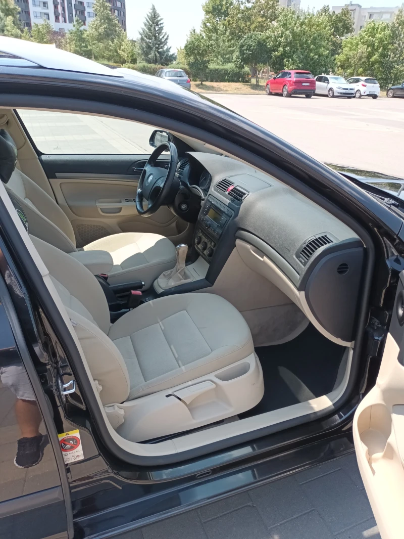 Skoda Octavia 1.8 TSI, 160 к.с., снимка 8 - Автомобили и джипове - 52014402