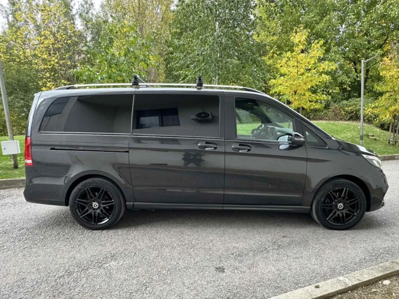 Mercedes-Benz V 300 d / 4-MATIC/ AMG OPTIC / ГАРАНЦИОНЕН , снимка 8 - Автомобили и джипове - 52043871