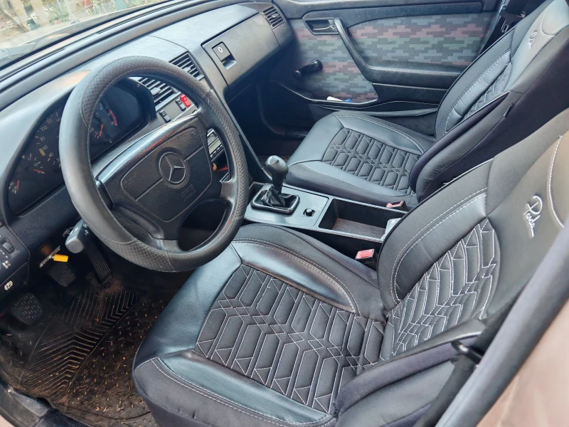 Mercedes-Benz C 200, снимка 7 - Автомобили и джипове - 52157413