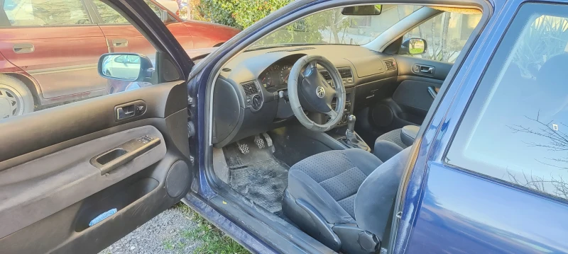VW Golf 4, снимка 5 - Автомобили и джипове - 52683656