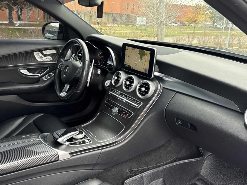 Mercedes-Benz C 400 * АВТО КРЕДИТ* ЦЕНА ДО БГ * СЕРВИЗНА ИСТОРИЯ * , снимка 17 - Автомобили и джипове - 52690362