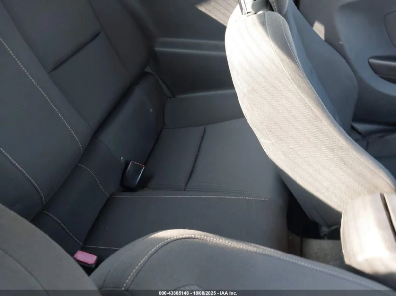 Chevrolet Camaro 3.6L V-6 DI, DOHC, VVT, 304HP Rear Wheel Drive, снимка 8 - Автомобили и джипове - 53098247