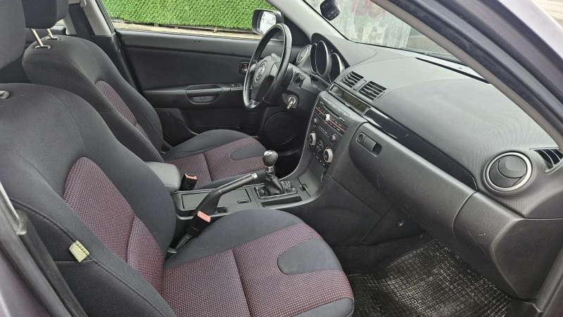 Mazda 3, снимка 7 - Автомобили и джипове - 53220067