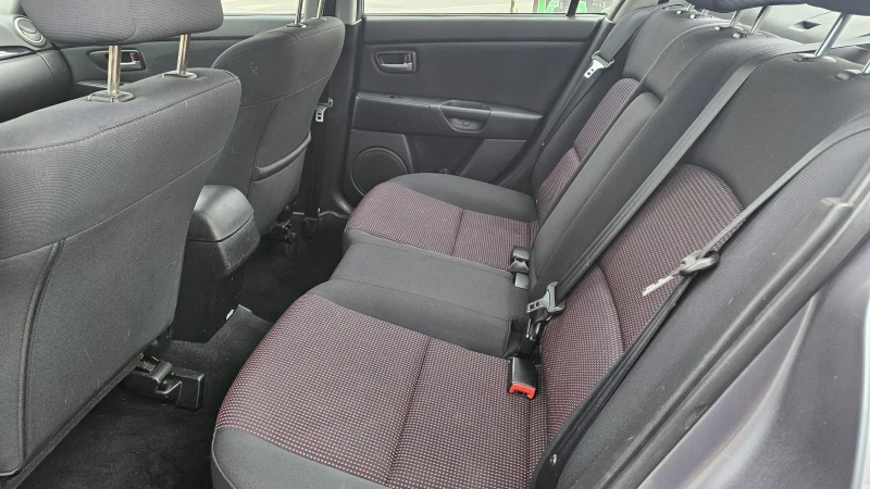 Mazda 3, снимка 9 - Автомобили и джипове - 53220067