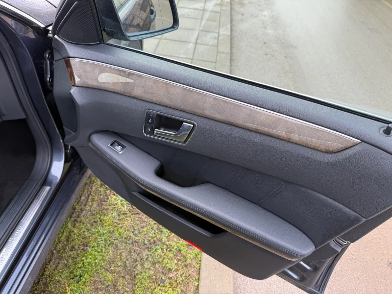 Mercedes-Benz E 350 CDI, снимка 14 - Автомобили и джипове - 53328063