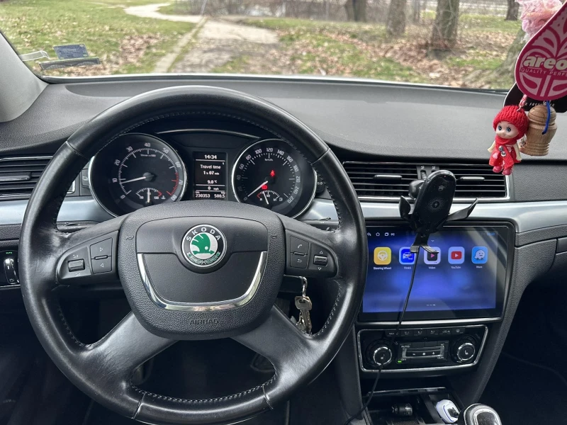 Skoda Superb 1.8 tsi, снимка 9 - Автомобили и джипове - 53402694