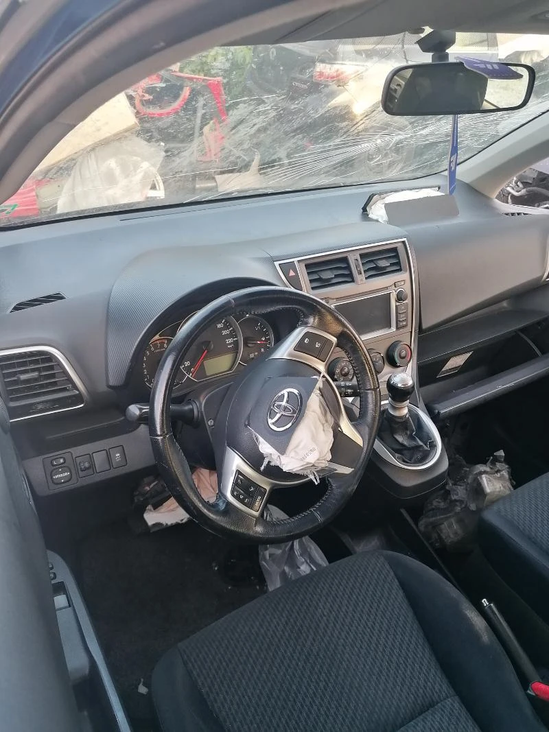 Toyota Verso S 1 3 i, снимка 4 - Автомобили и джипове - 33406314