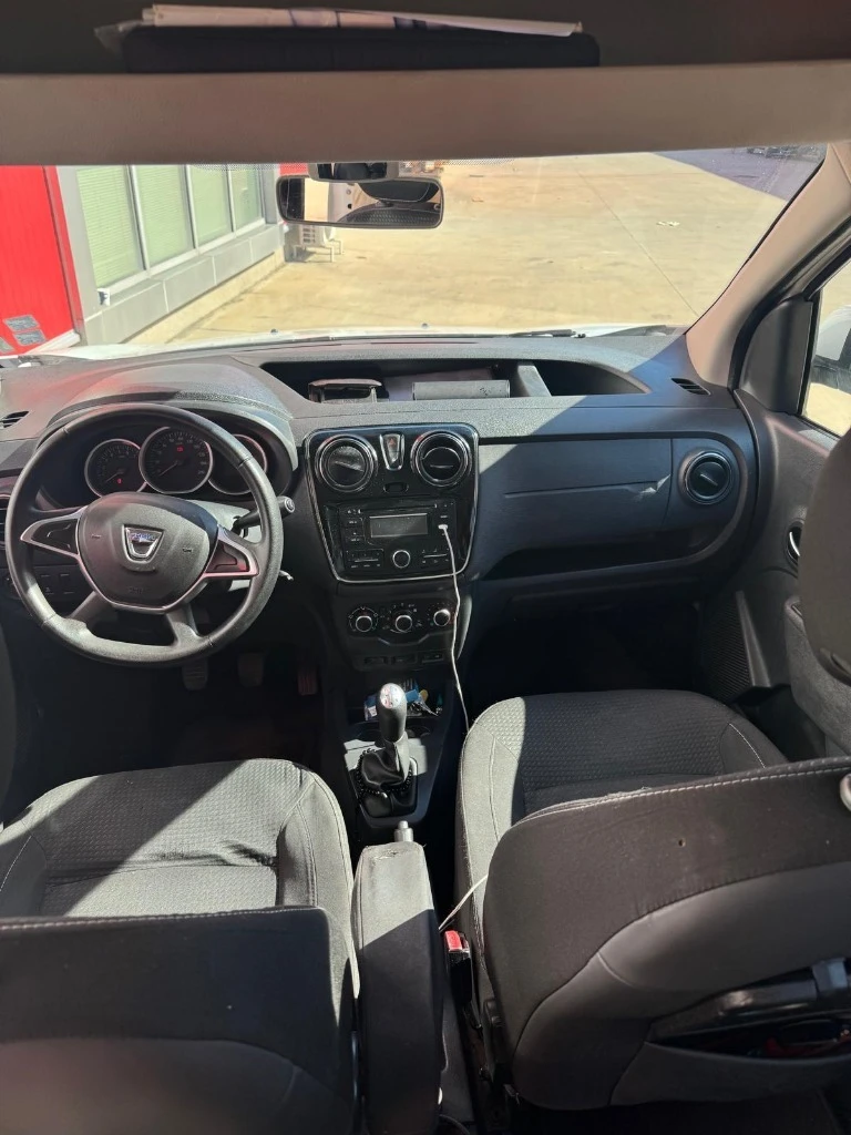 Dacia Dokker, снимка 11 - Автомобили и джипове - 52645287