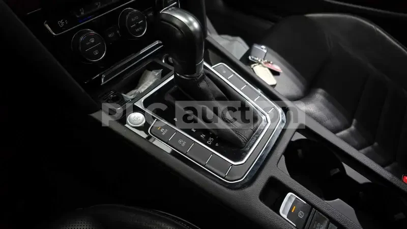 VW Arteon ОБДУХ| HEAD-UP| DISTRONIC| ВКЛЮЧЕН ТЕХНОТЕСТ, снимка 10 - Автомобили и джипове - 54401108