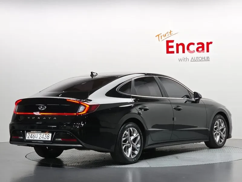 Hyundai Sonata 2.0 Premium, снимка 2 - Автомобили и джипове - 56164627