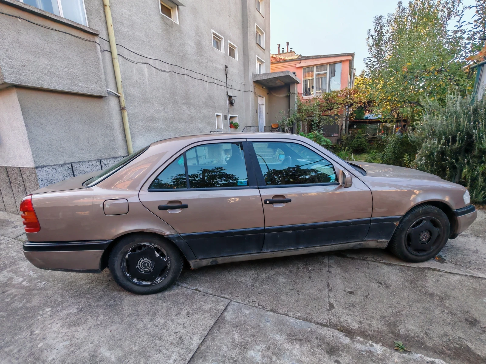 Mercedes-Benz C 200, снимка 1
