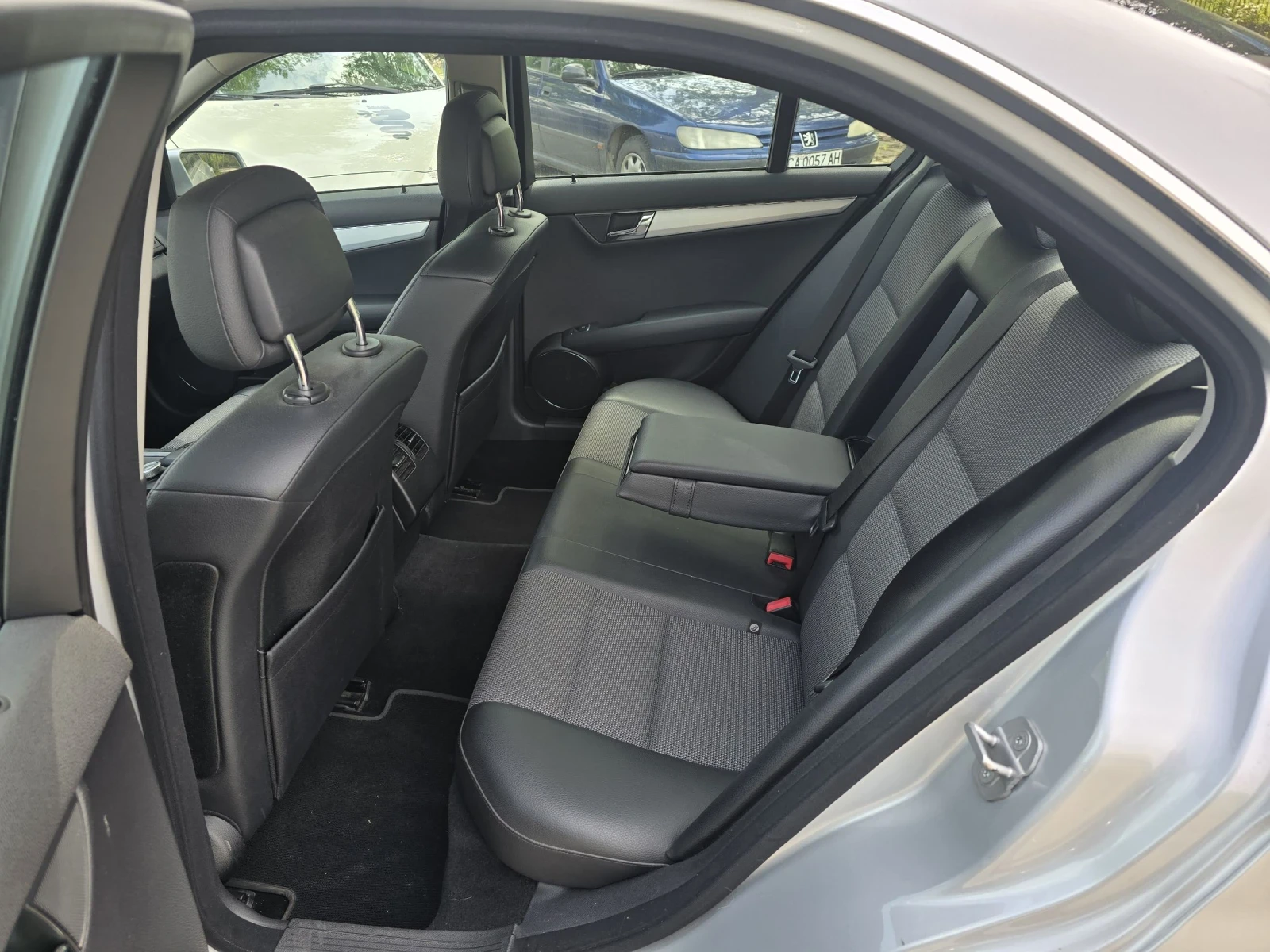 Mercedes-Benz C 250 250CDI/FACELIFT/КСЕНОН/НАВИГАЦИЯ/КОЖА - изображение 10