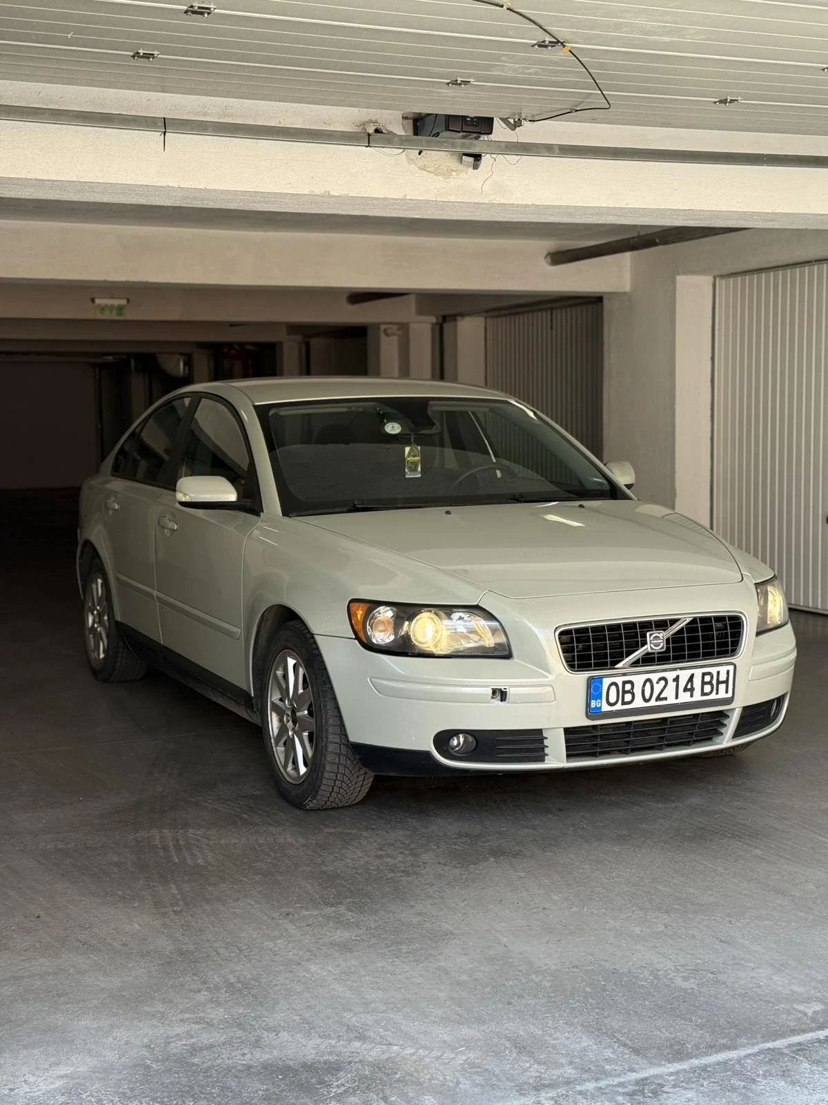 Volvo S40 Momentum - изображение 4
