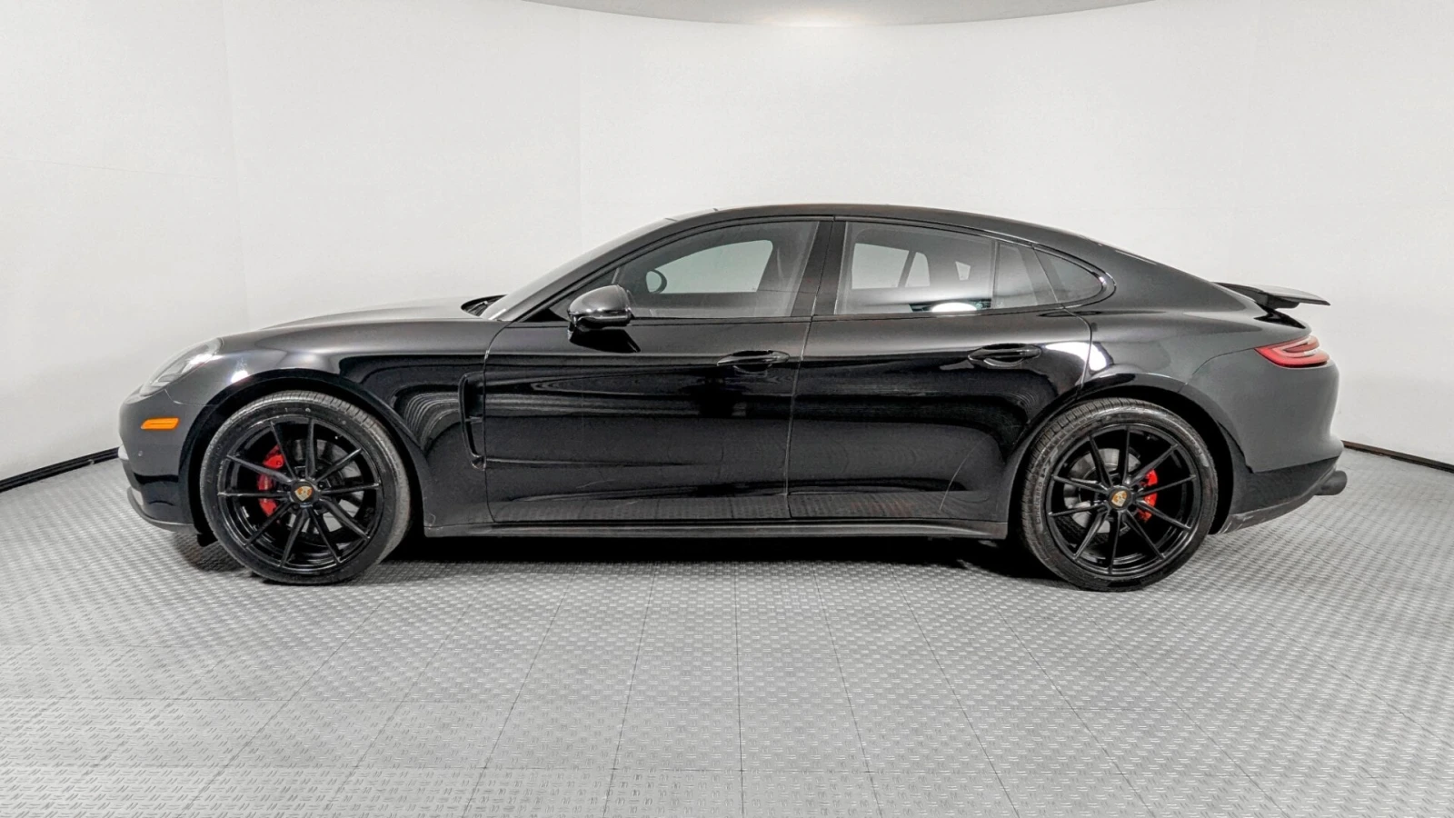 Porsche Panamera 4S Автокредит - изображение 4