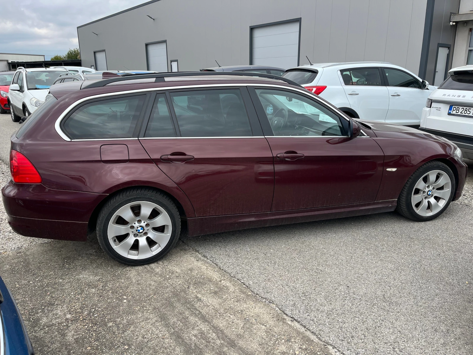 BMW 325 XI 218k.c - изображение 4