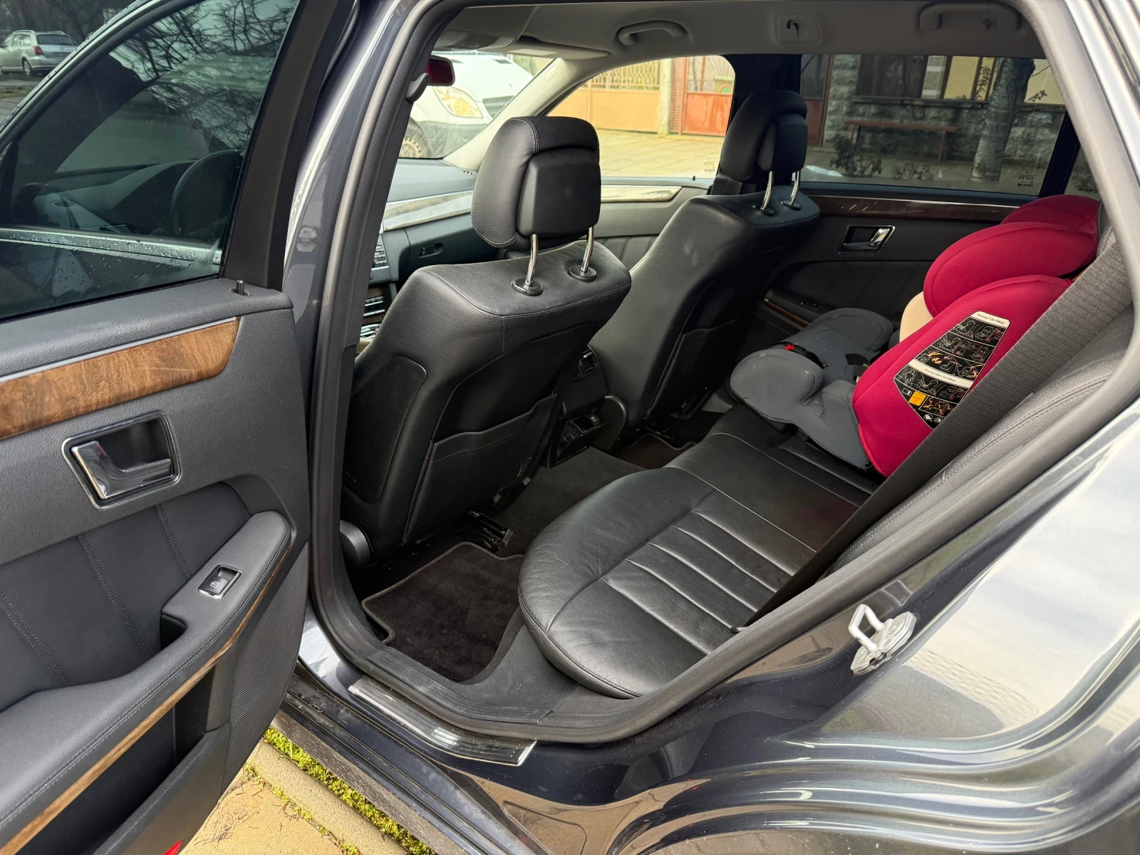 Mercedes-Benz E 350 CDI - изображение 8