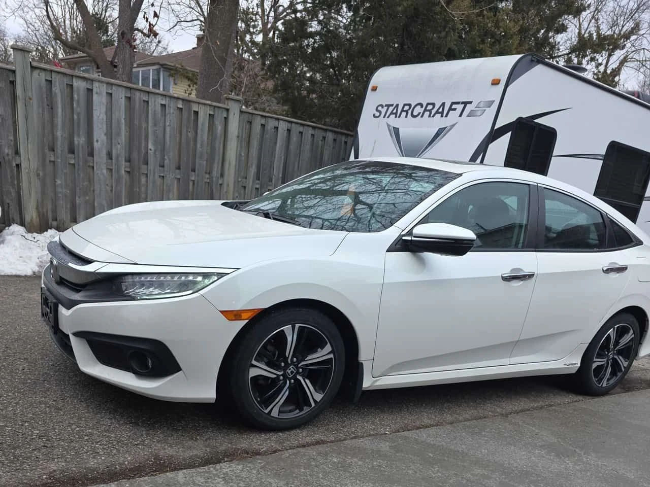 Honda Civic * Touring * CARFAX * ПАНОРАМА * KEYLESS * ПОДГРЕВИ | Auto.bg — изображение 1