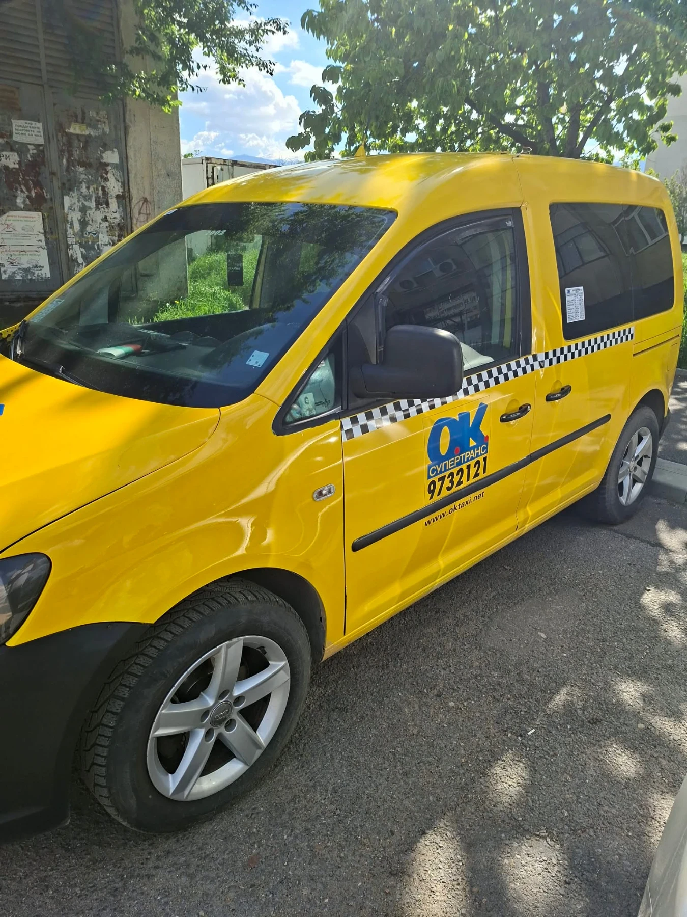 VW Caddy, снимка 2 - Автомобили и джипове - 54635418