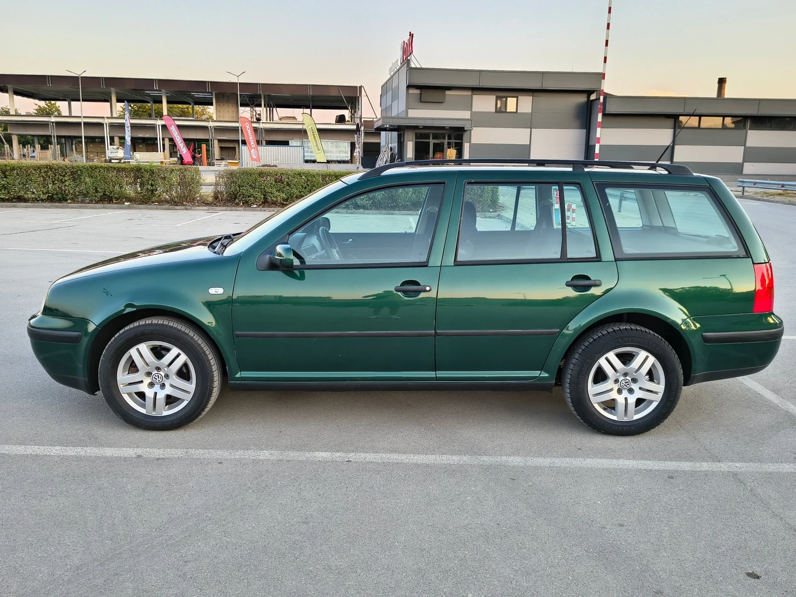 VW Golf 2.0 * АВТОМАТИК* , снимка 6 - Автомобили и джипове - 54718574