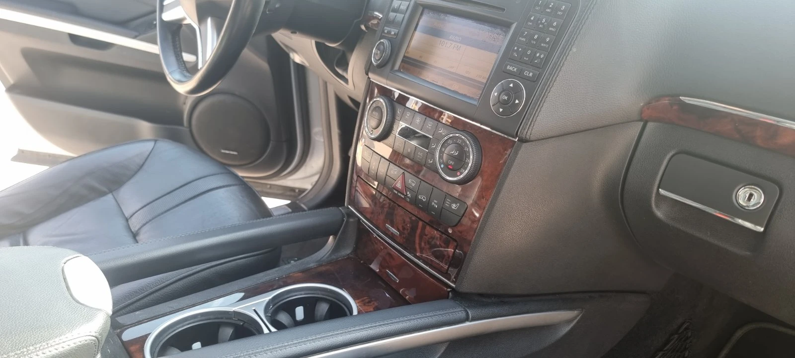 Mercedes-Benz ML 550 AMG * 5.5L* V8 * KEYLESS* HARMAN KARDON* CARFAX | Mobile.bg � ����������� 10