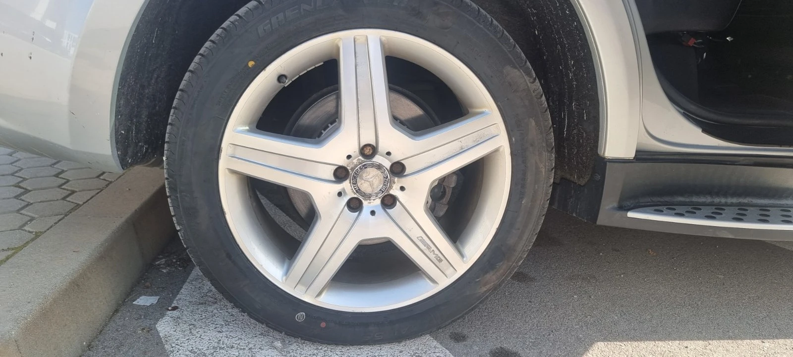 Mercedes-Benz ML 550 AMG * 5.5L* V8 * KEYLESS* HARMAN KARDON* CARFAX | Mobile.bg � ����������� 16