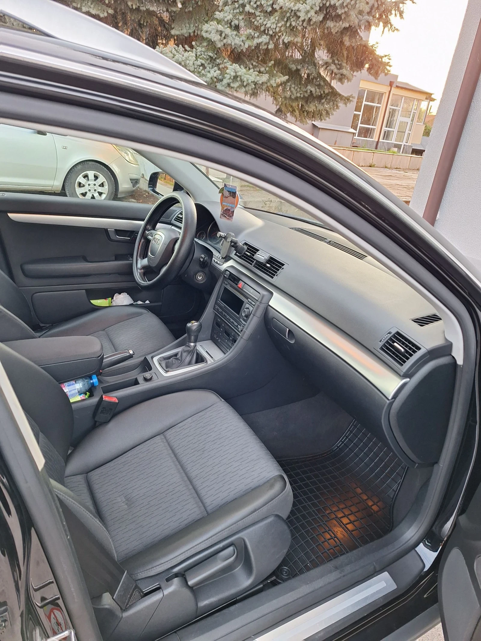 Audi A4 1.9 TDI, снимка 6 - Автомобили и джипове - 54963001