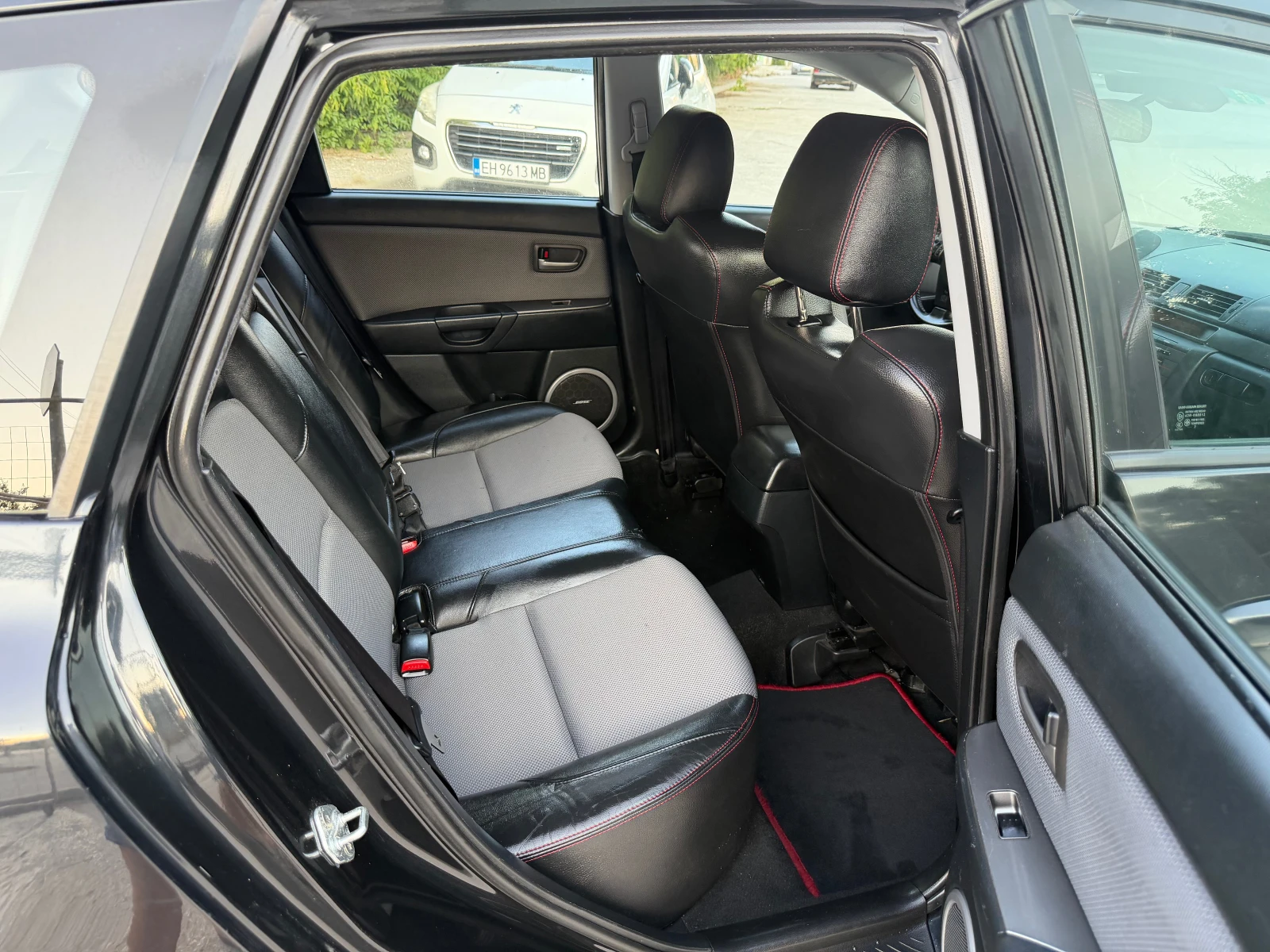 Mazda 3 2.3 LUKS, снимка 11 - Автомобили и джипове - 55063882