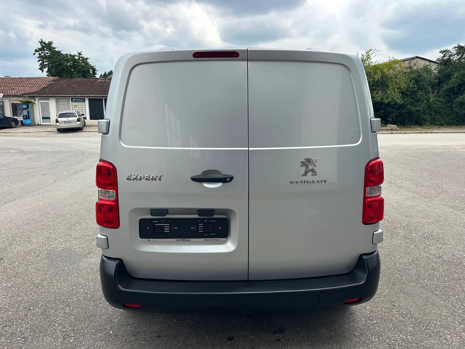 Peugeot Expert 2.0BlueHDI* Навигация* Италия* , снимка 6 - Автомобили и джипове - 55123478