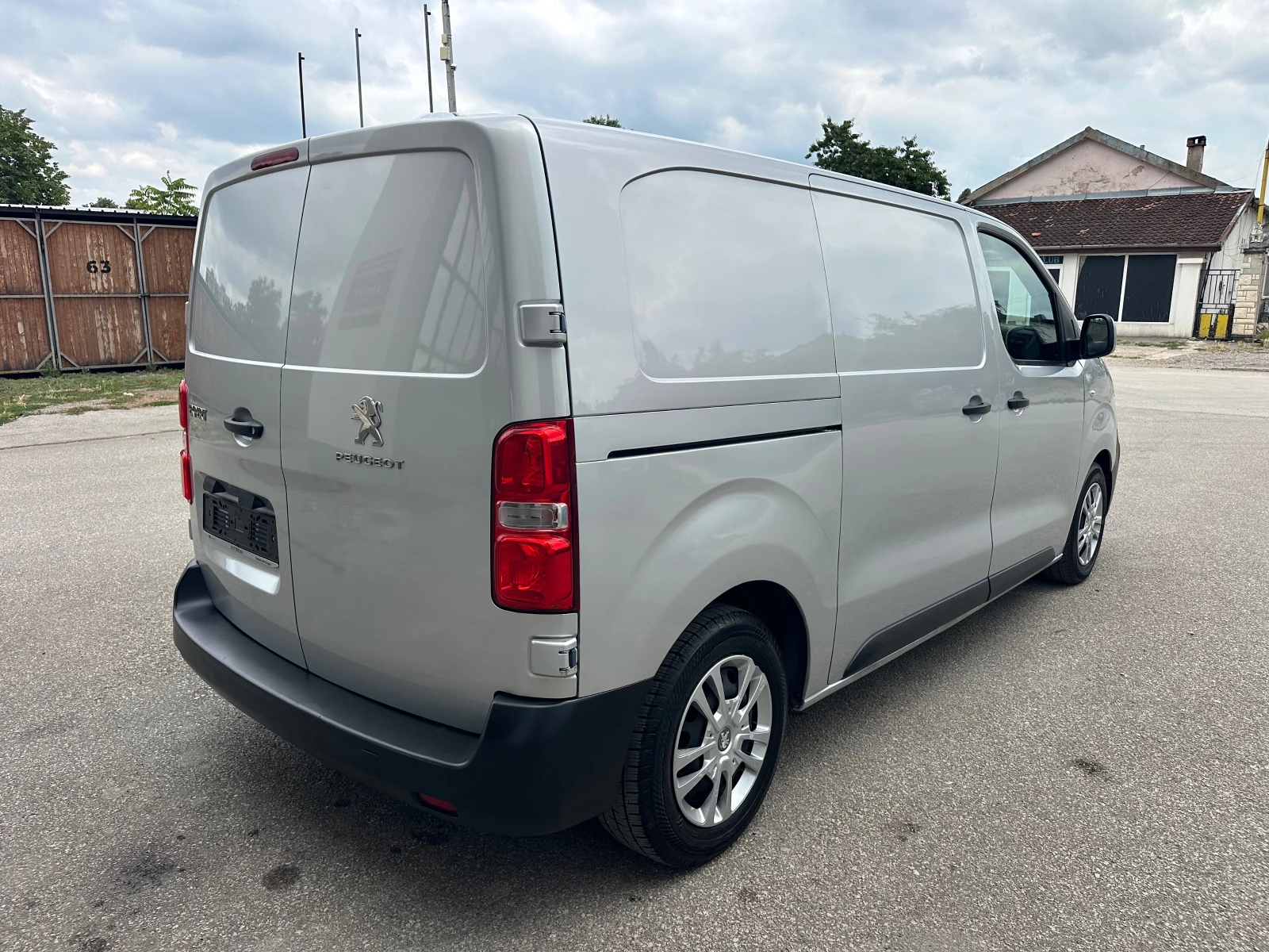 Peugeot Expert 2.0BlueHDI* Навигация* Италия* , снимка 7 - Автомобили и джипове - 55123478