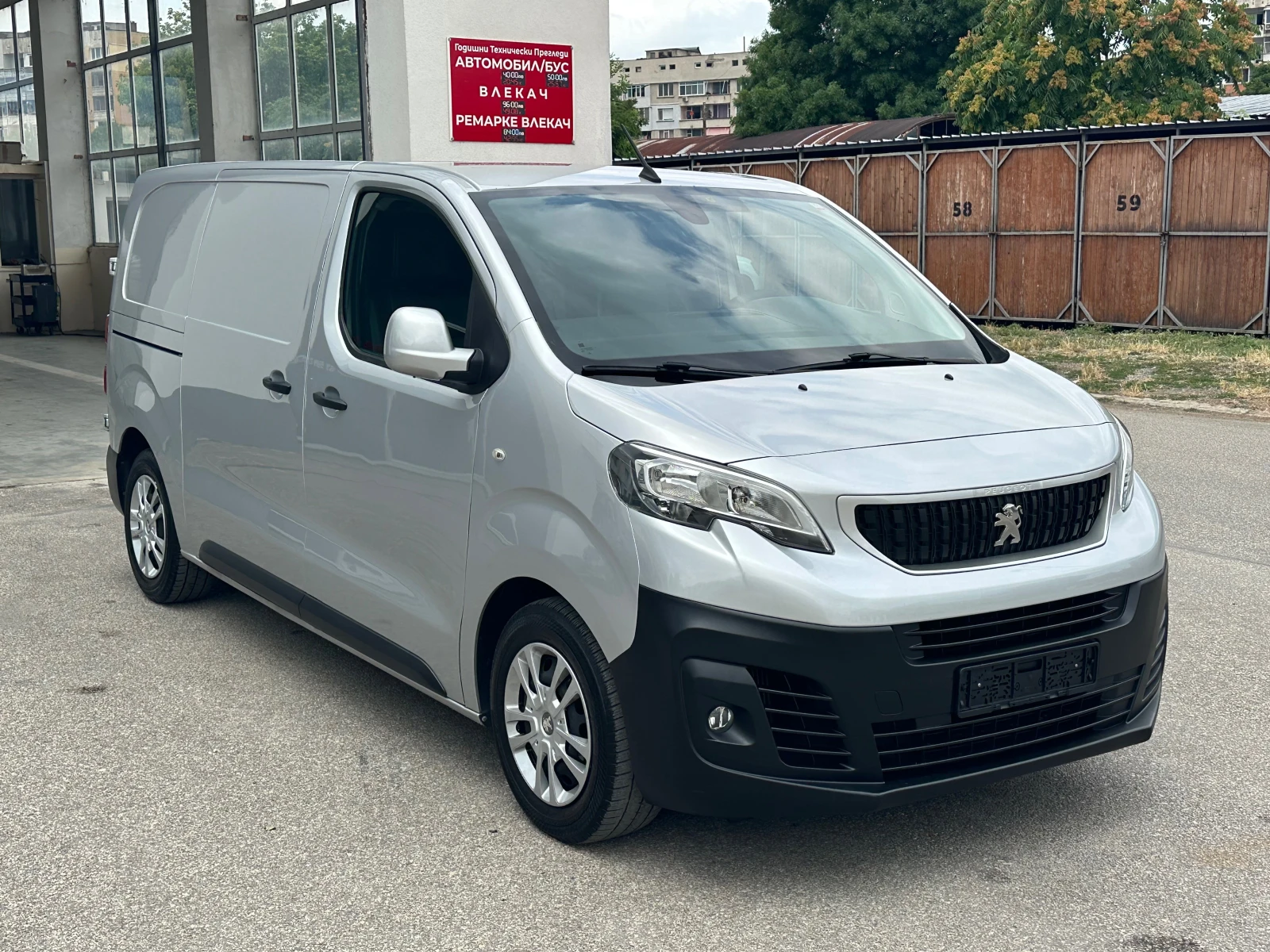 Peugeot Expert 2.0BlueHDI* Навигация* Италия* , снимка 10 - Автомобили и джипове - 55123478