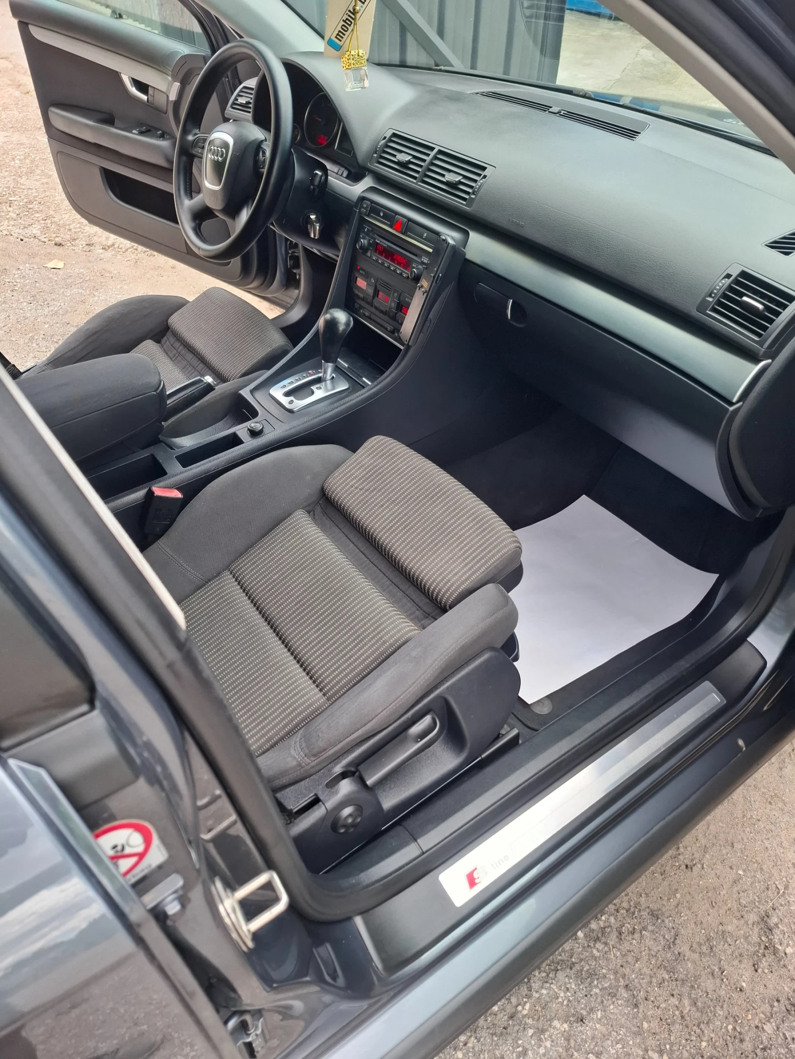 Audi A4, снимка 15 - Автомобили и джипове - 55165274