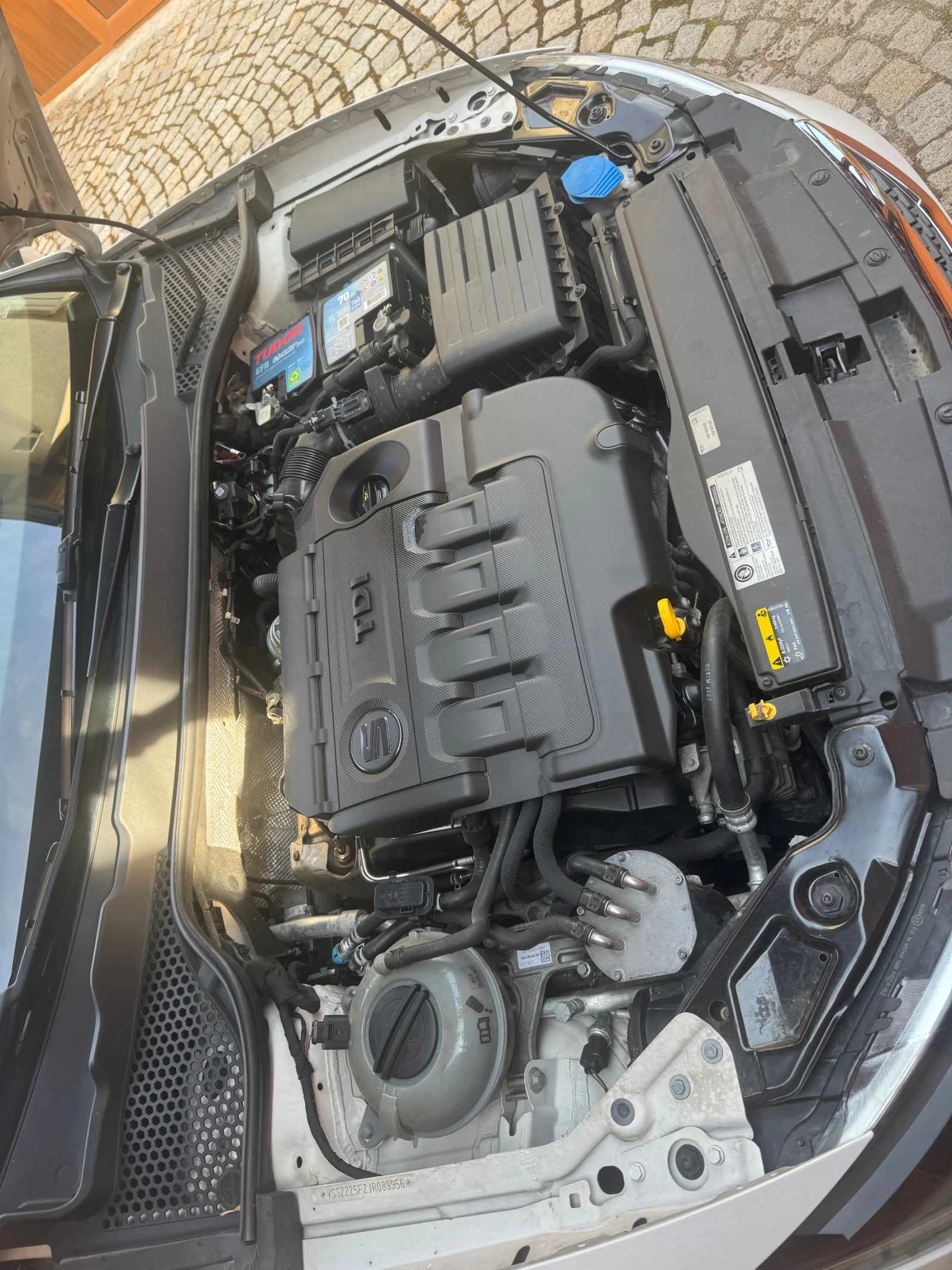 Seat Leon 1.6 ТDI -7DSG, снимка 6 - Автомобили и джипове - 55315371