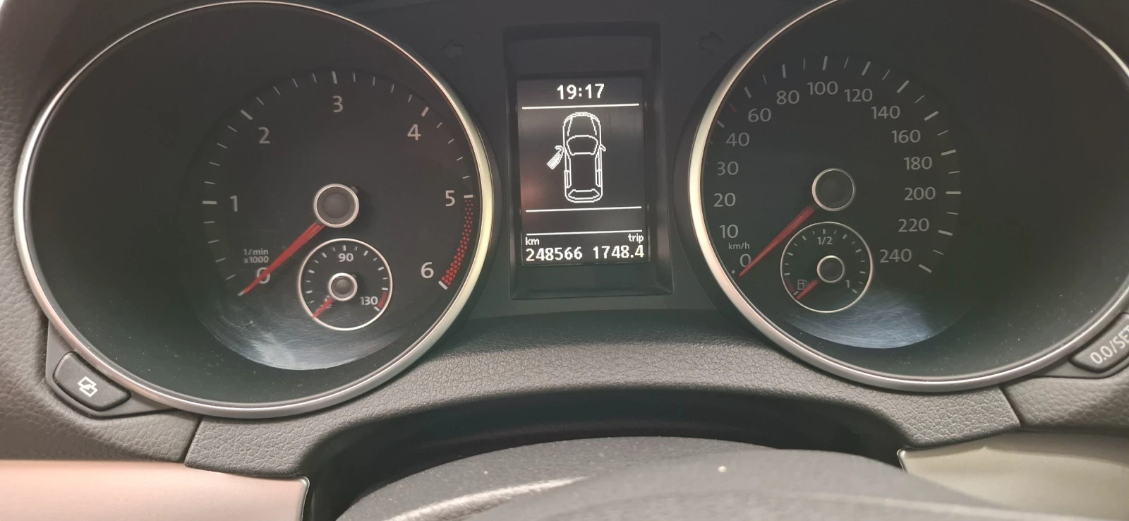 VW Golf 1.6 TDI | Mobile.bg � ����������� 12