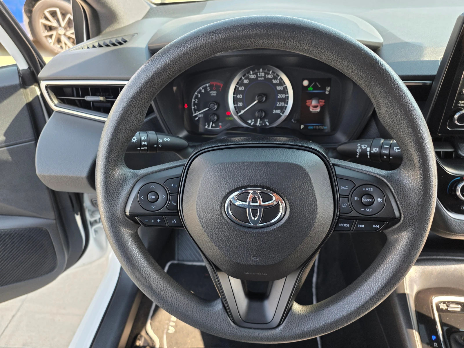 Toyota Corolla 1, 8 HYBRID A/T 122кс, снимка 14 - Автомобили и джипове - 55804553