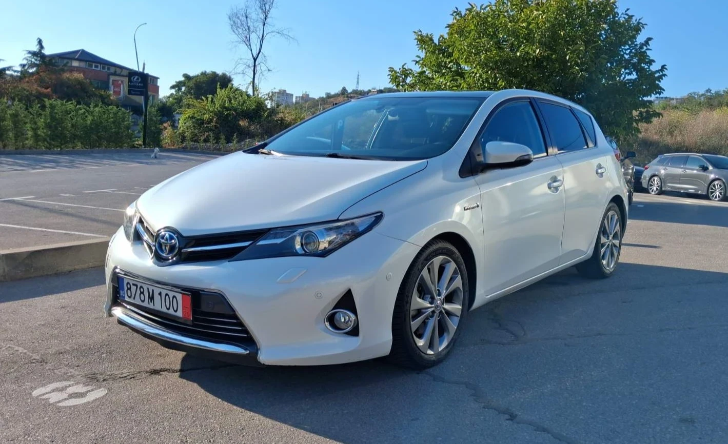 Toyota Auris 1.8 Hybrid (E-HEV) , пълна сервизна история
