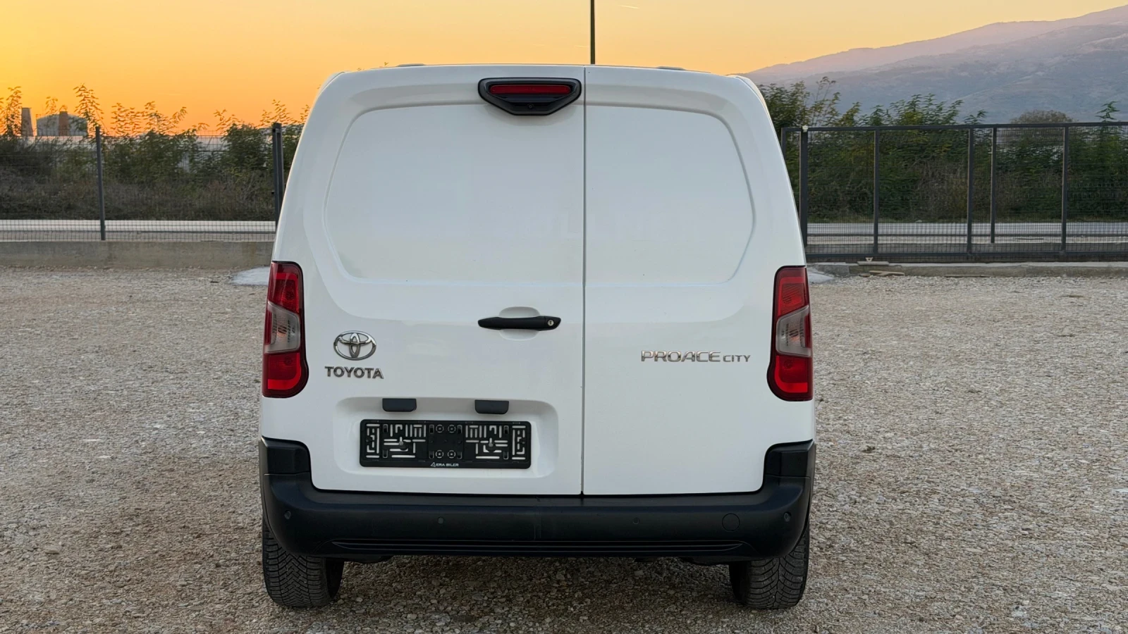 Toyota Proace City 1.5 D-4D / 3 ����� / ������� ��������  | Mobile.bg � ����������� 6