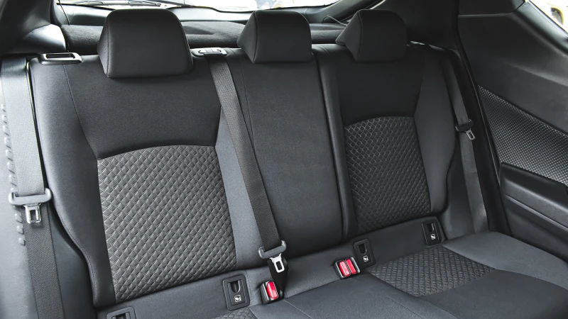 Toyota C-HR 2.0 Hybrid Club Automatic, снимка 11 - Автомобили и джипове - 51294831