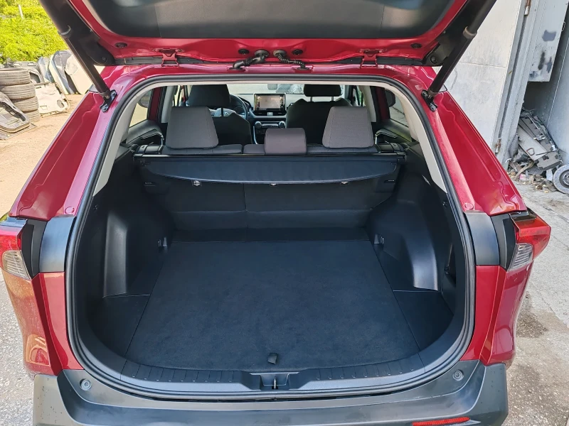 Toyota Rav4, снимка 8 - Автомобили и джипове - 52275395