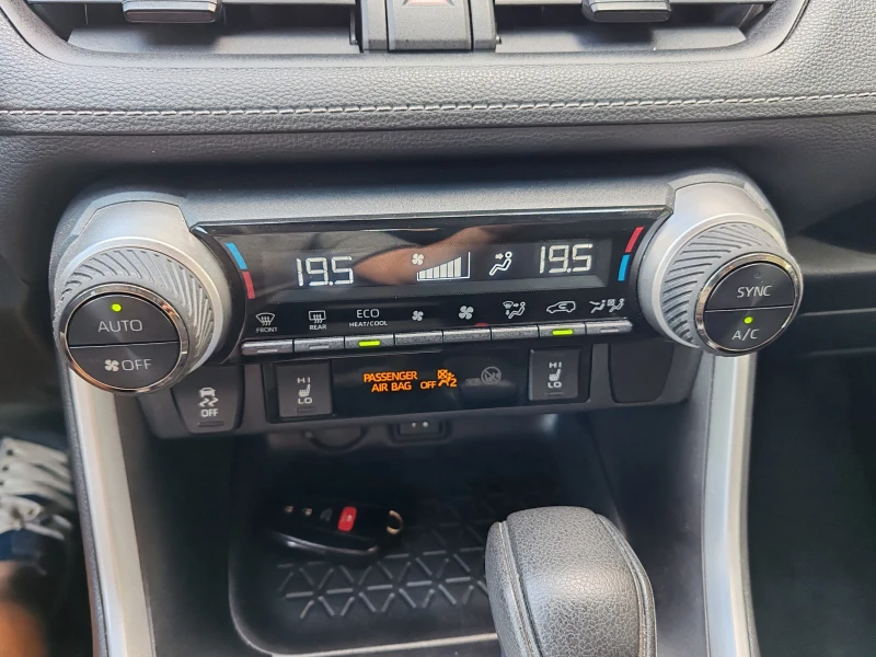 Toyota Rav4, снимка 5 - Автомобили и джипове - 52275395