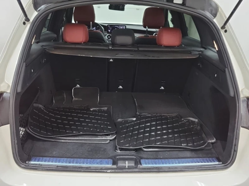 Mercedes-Benz GLC 300 2022 * CARFAX * БЕЗ ПЪРВОНАЧАЛНА ВНОСКА, снимка 17 - Автомобили и джипове - 52940784