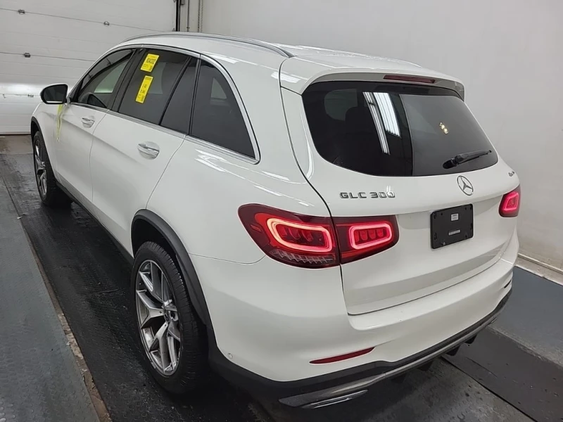 Mercedes-Benz GLC 300 2022 * CARFAX * БЕЗ ПЪРВОНАЧАЛНА ВНОСКА, снимка 6 - Автомобили и джипове - 52940784