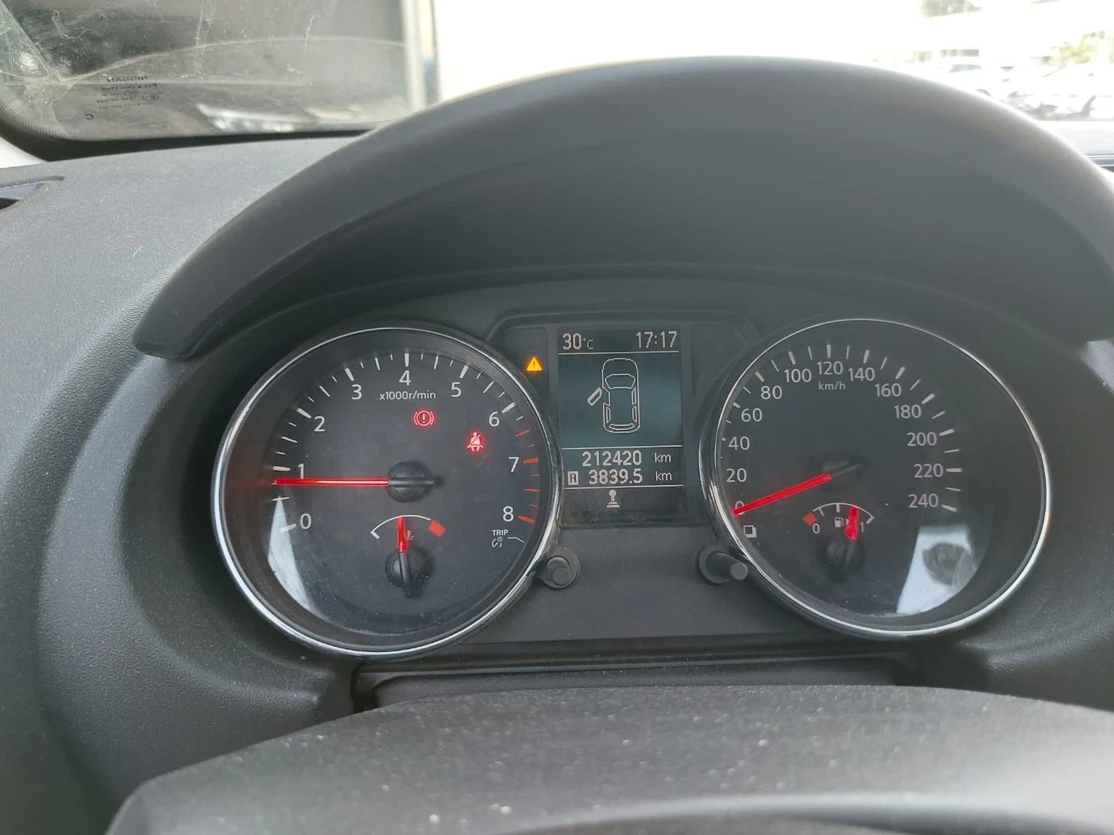 Nissan Qashqai + 2/2.0i/4x4/СЕРИЗНА ИСТОРИЯ/100%РЕАЛНИ КМ./ - изображение 9
