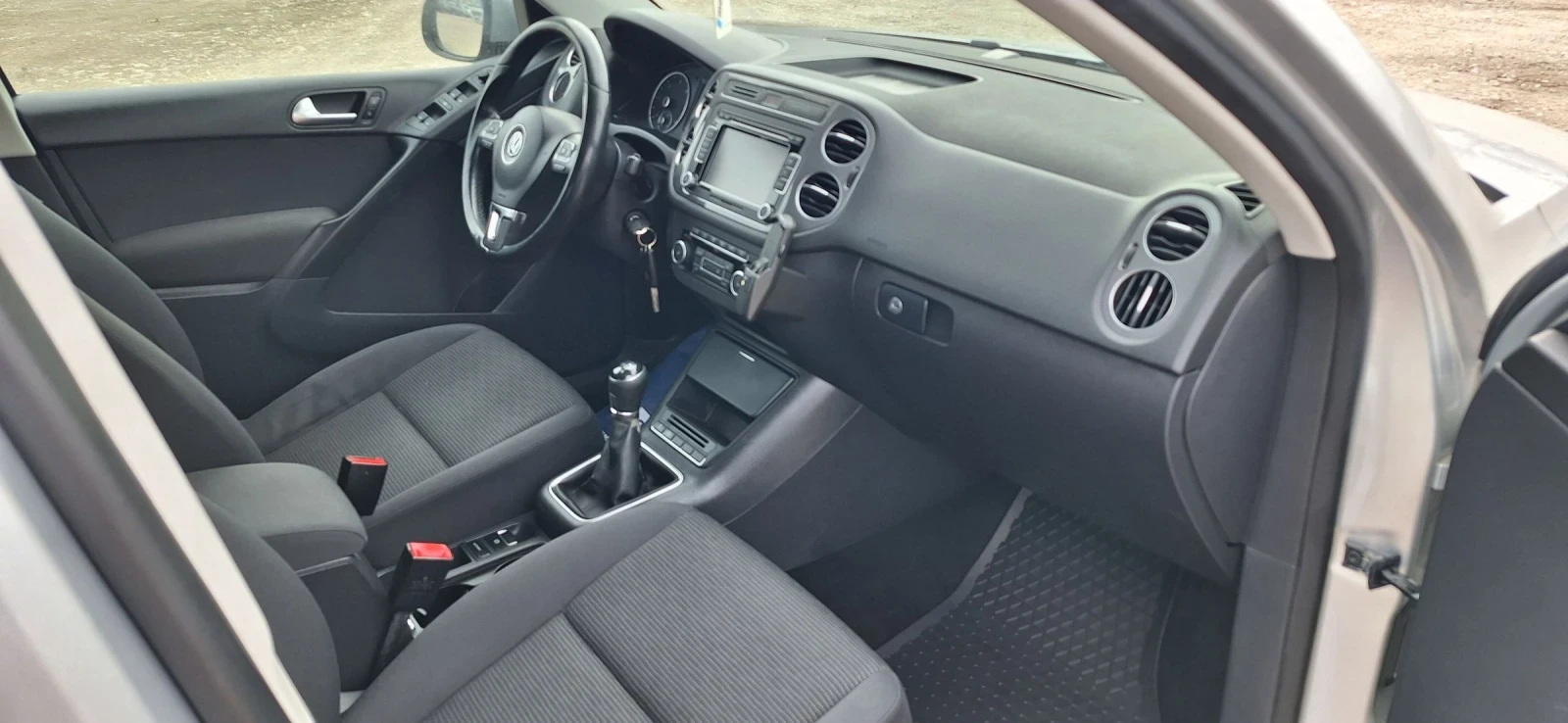 VW Tiguan 2, 0TDI Перфектен !!! - изображение 9